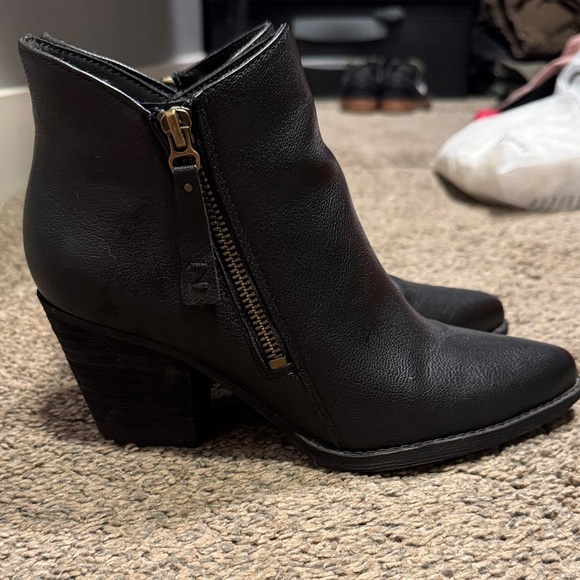 Zodiac Black Ankle Booties - Picture 2 of 6